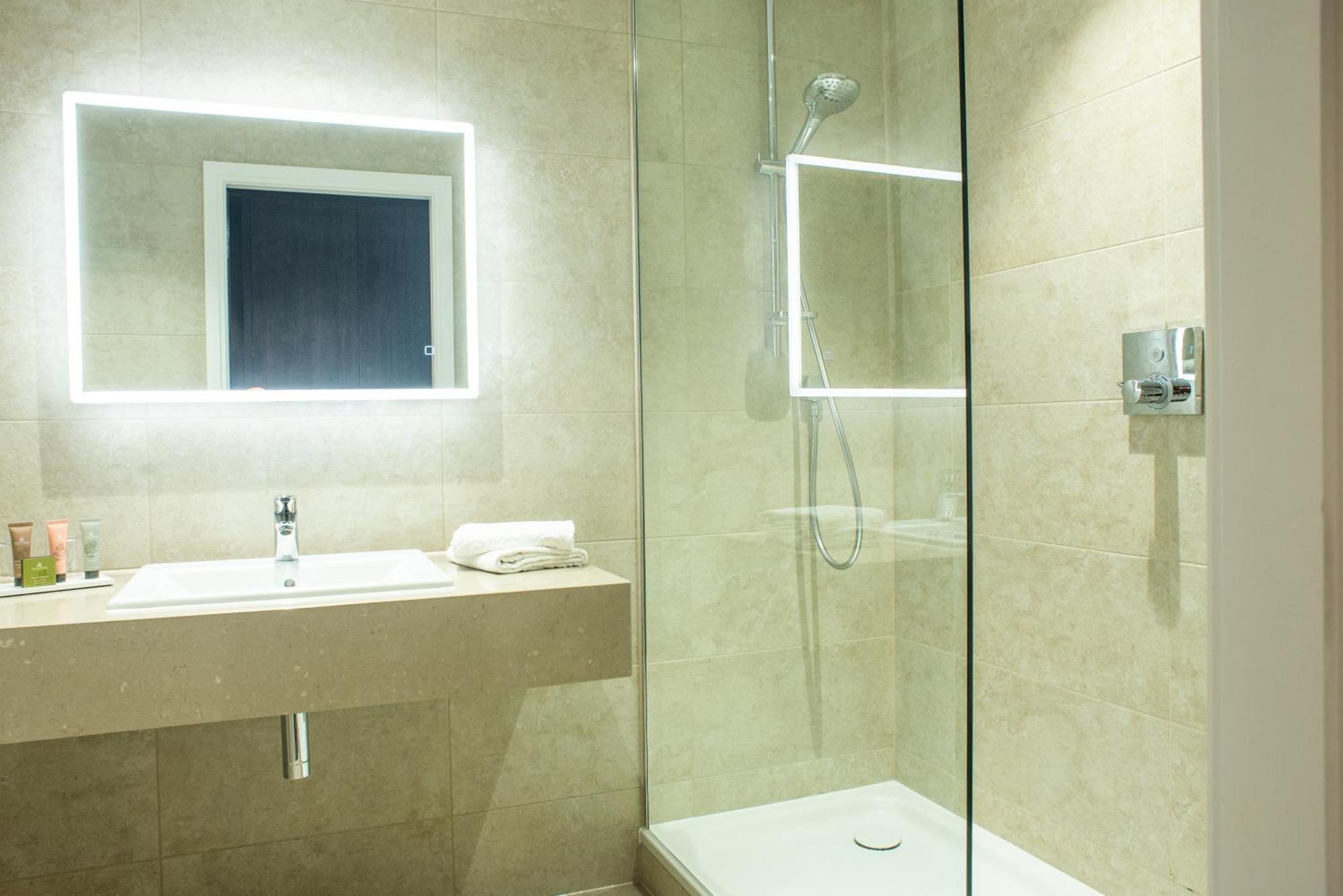 Luxury Twin Room Spa access not